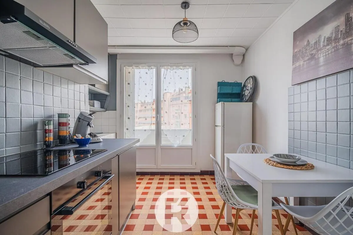 R Apparts T4 Sweet Home Grenoble France